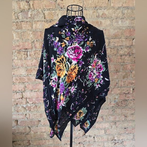 Anthropologie Accessories - 💐 Anthropologie Black Floral Scarf